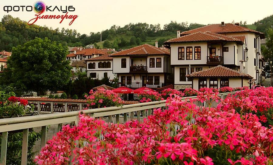Guest Rooms Profirov ซลาโตกราด ภายนอก รูปภาพ